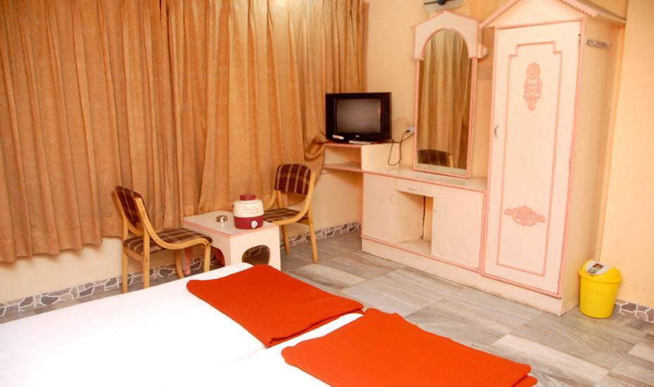 Hotel Sea View Диу Екстериор снимка
